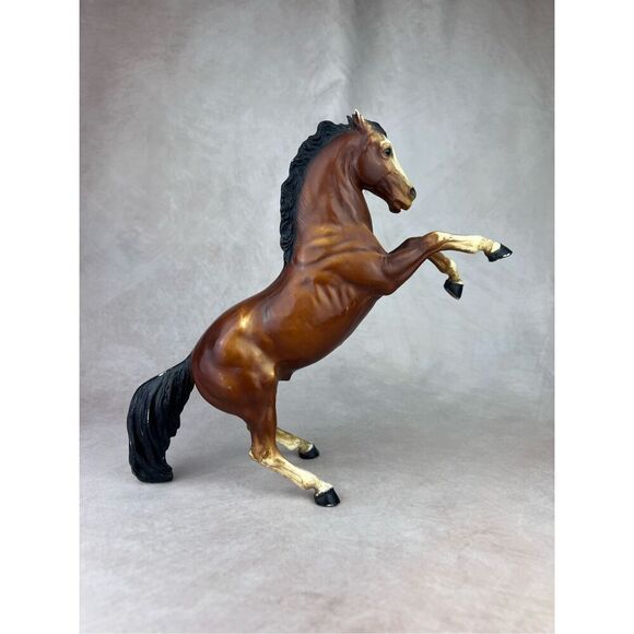 Breyer Vintage Bay Fighting Stallion READ FLAWED - Picture 1 of 11